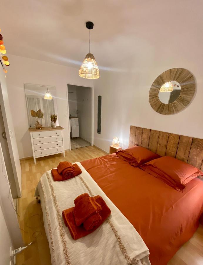 Appartement Cosy 1 Chambre Pour 2 Pers - Renove - Terrasse - Parking ディナール エクステリア 写真